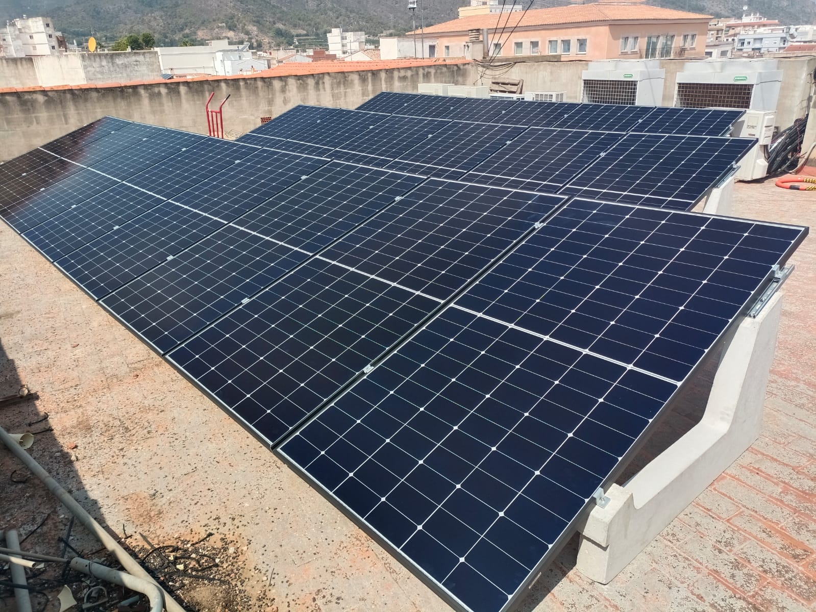 Proyecto de energia solar fotovoltaica